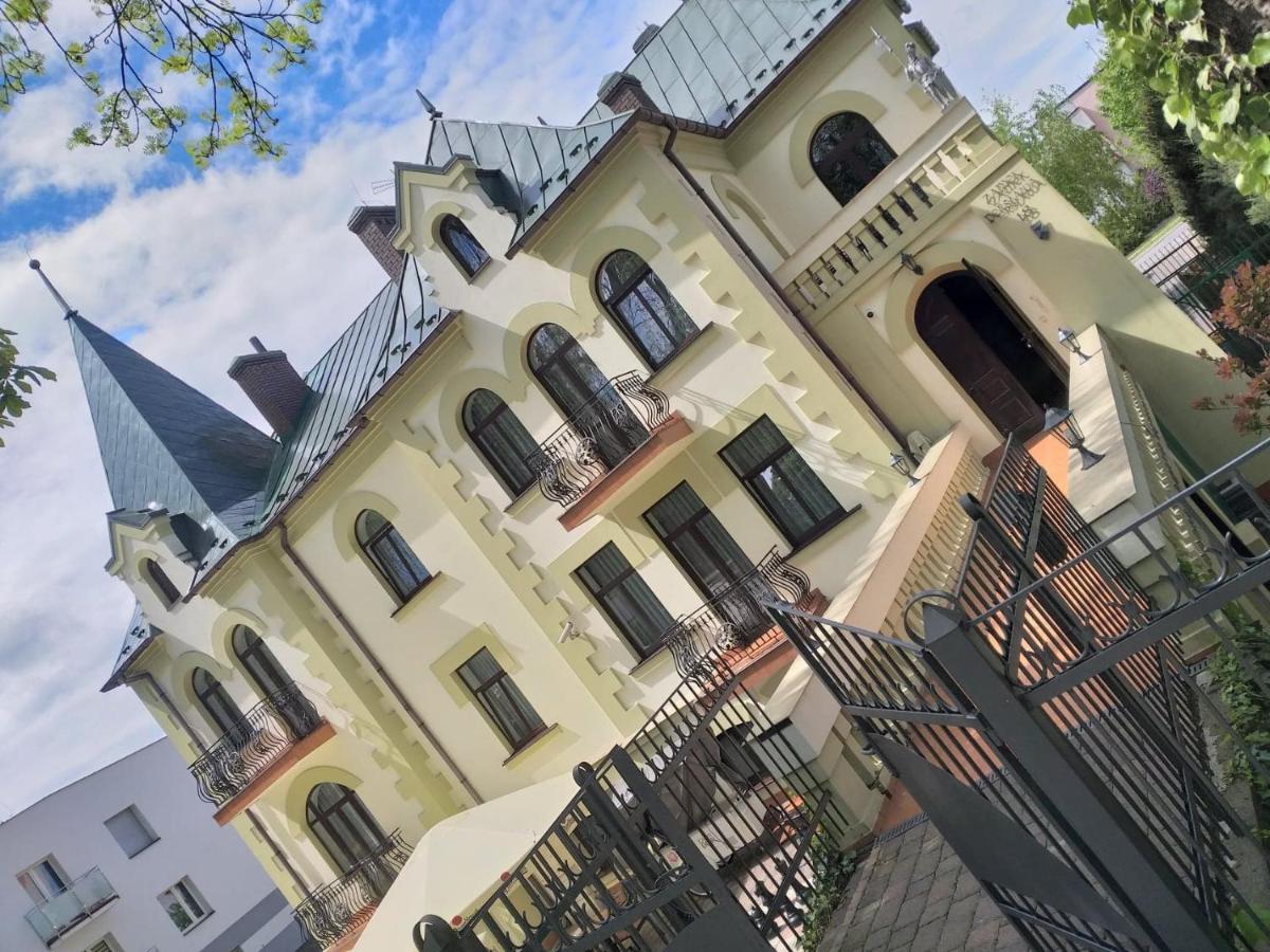 Pensjonat Zamek Derslawa Busko Zdroj Exterior photo